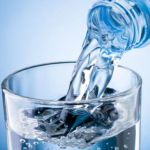 هل شرب الماء يؤثر على تحليل السكر